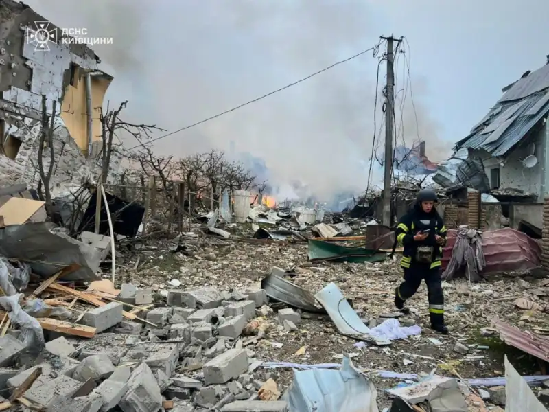Масований нічний удар РФ: Зеленський закликає світ посилити тиск на Кремль