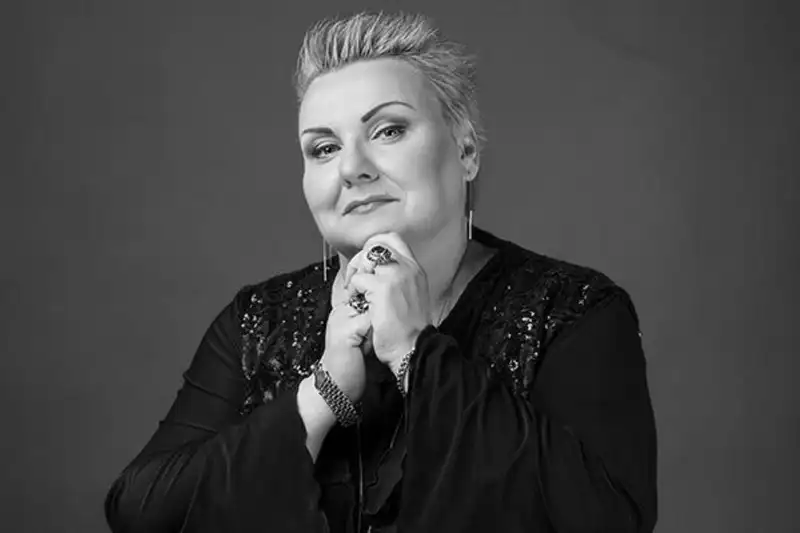 Акторка “Дизель Шоу” Яна Глущенко розповіла правду про смерть Марини Поплавської і долю водія