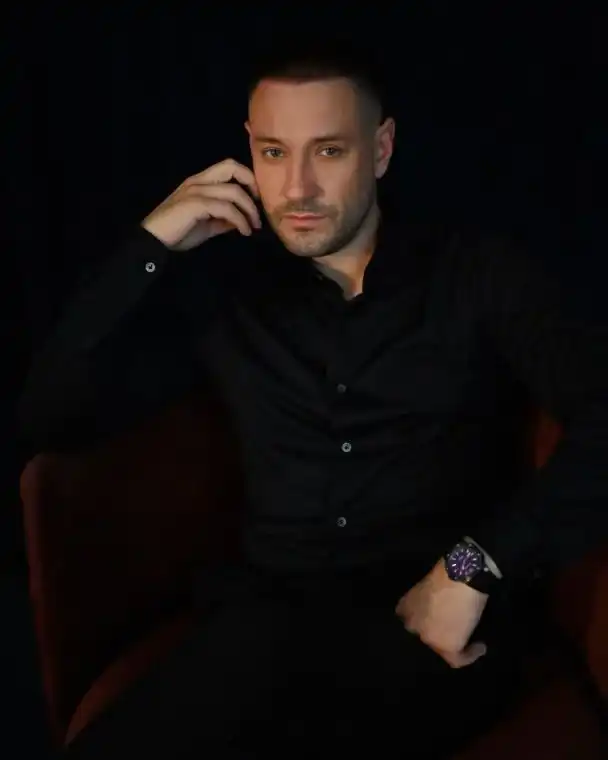 Андрій Кравченко вперше показав родину: співак зізнався, що має 10-річного сина