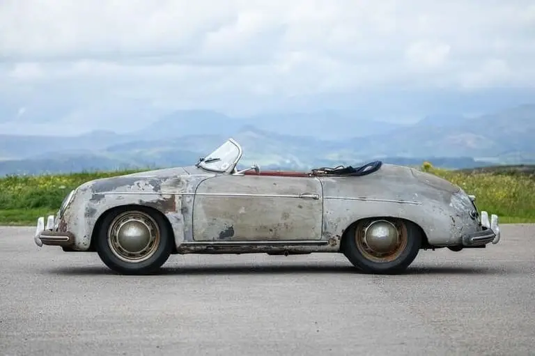 Раритетний Porsche, що понад 60 років простояв у сараї, виставлять на аукціон за 22 мільйони грн
